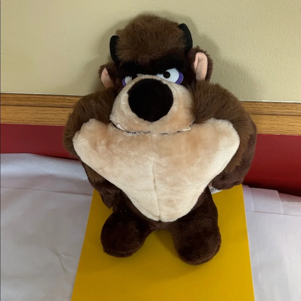 Taz plush Looney Tunes Warner Bros. 1993 Tasmanian Devil cartoon character